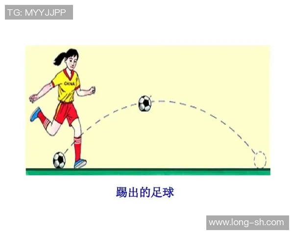 探索下足球素材的多样性与应用价值提升运动表现的秘密 探索下足球素材的多样性与应用价值提升运动表现的秘密