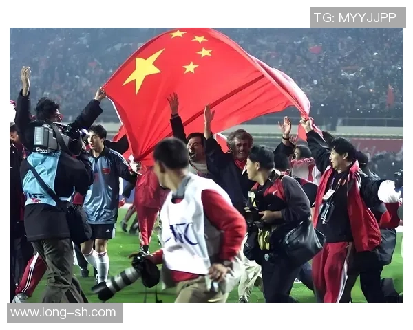 激情四溢的原版足球战歌舞蹈视频带你领略足球的魅力与热血瞬间