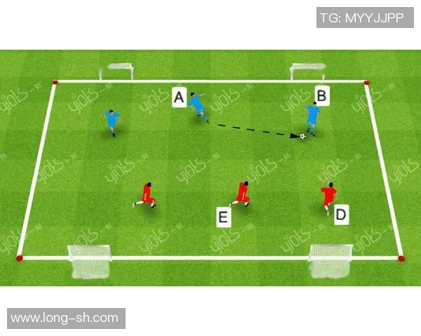 足球协防图解析与战术应用探讨助力球队防守能力提升