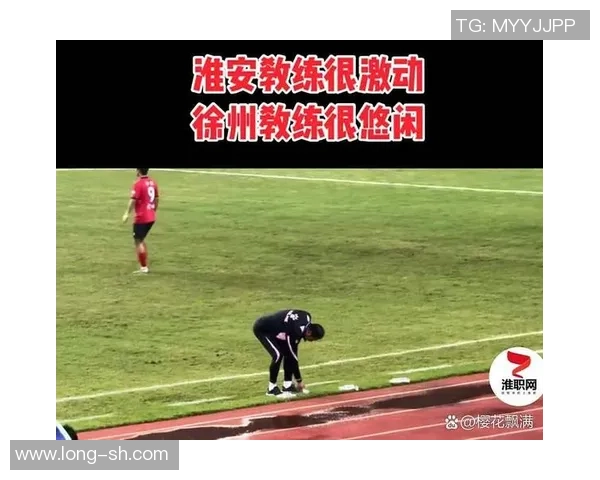 踢足球暗号揭秘团队默契与战术配合的秘密技巧与训练方法